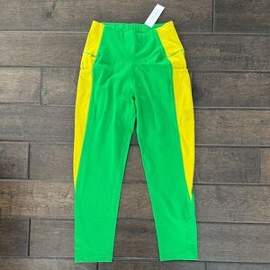 ❤️3/$30 New York & Company Green and Yellow Women’s Leggings NWT